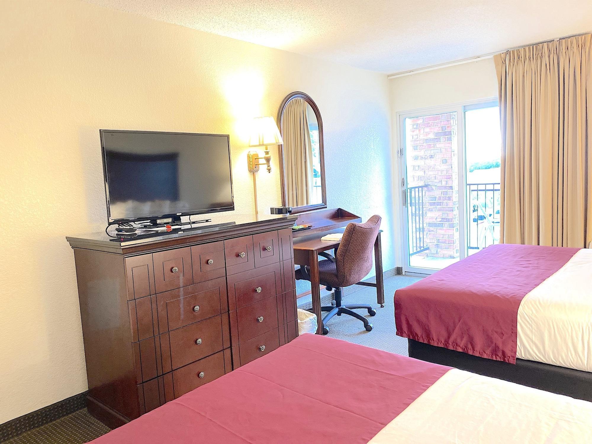 Americinn By Wyndham Branson & Conference Center Bagian luar foto