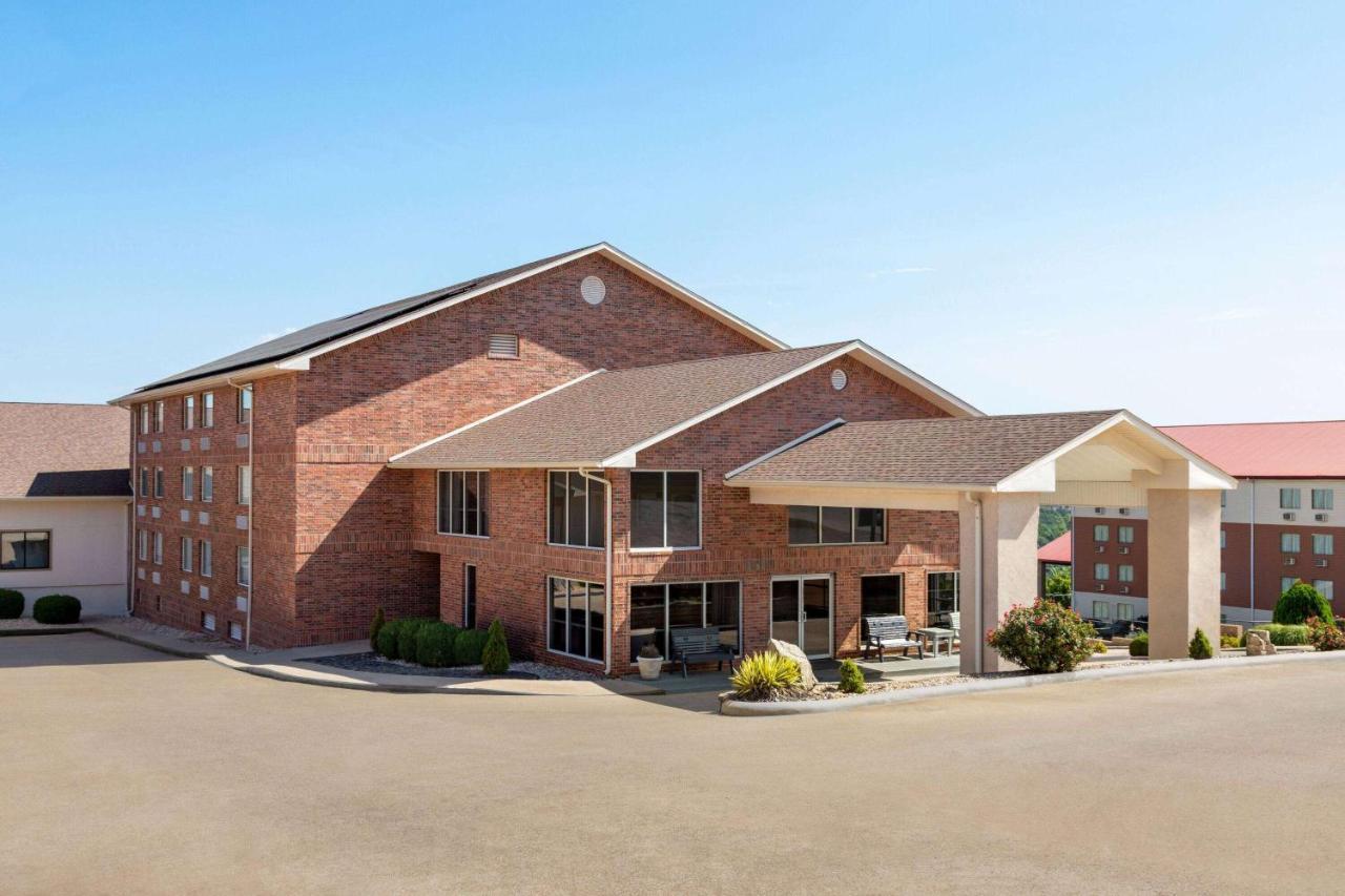 Americinn By Wyndham Branson & Conference Center Bagian luar foto