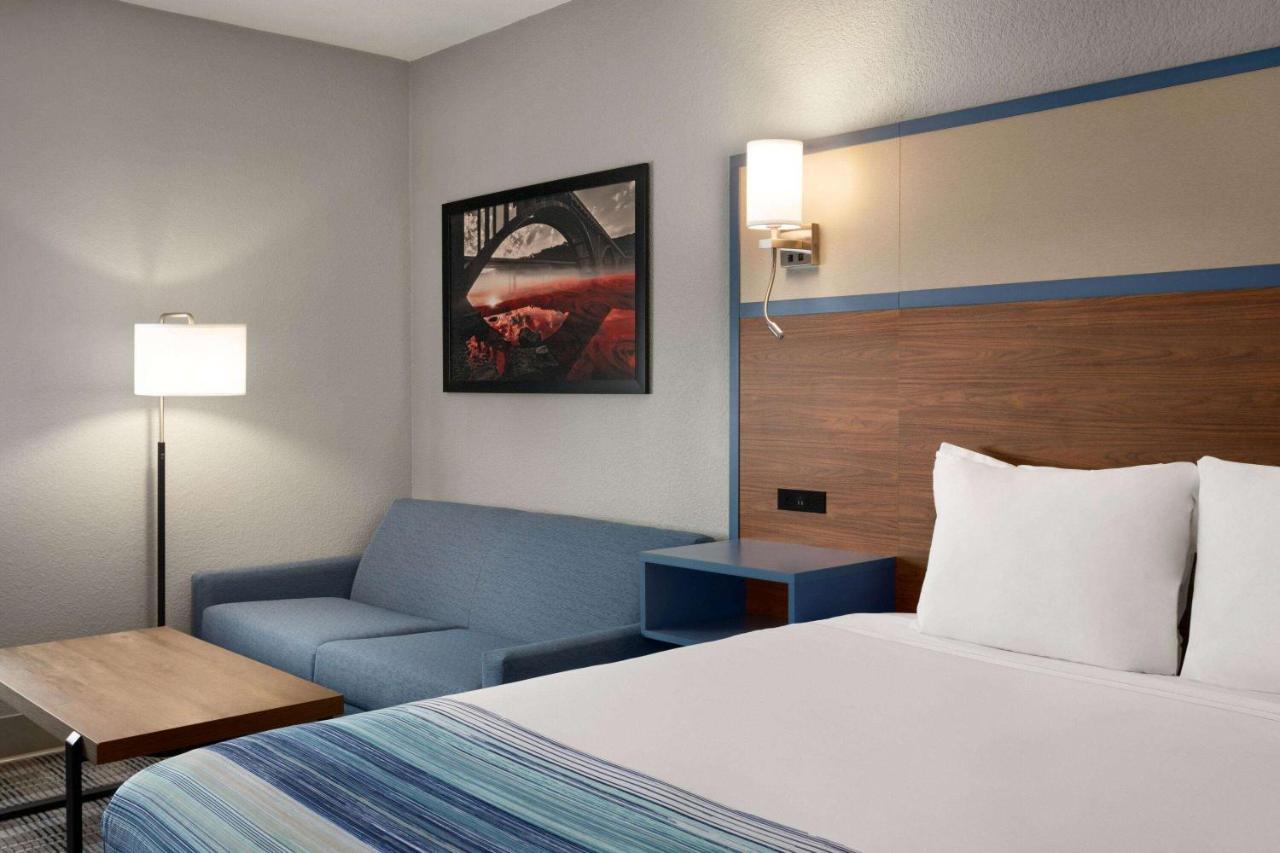 Americinn By Wyndham Branson & Conference Center Bagian luar foto