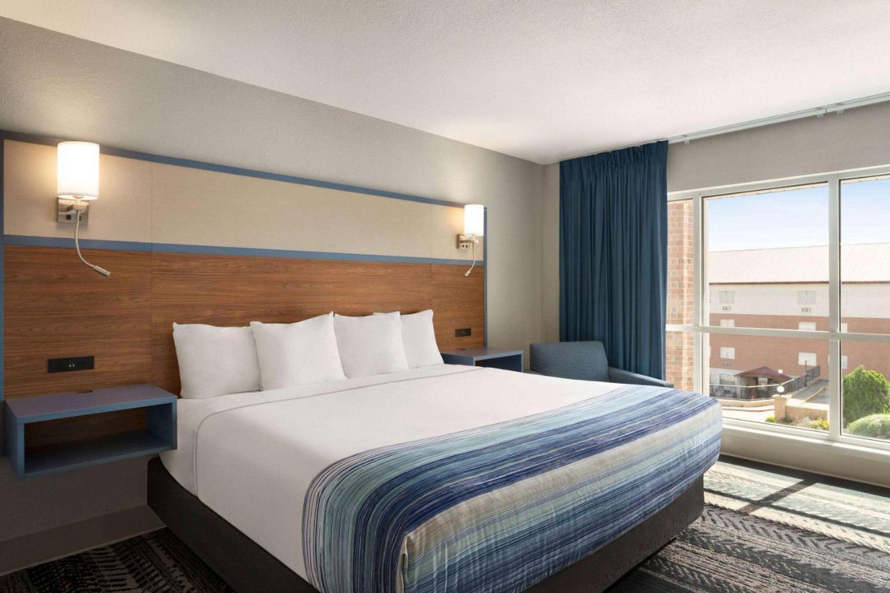 Americinn By Wyndham Branson & Conference Center Bagian luar foto