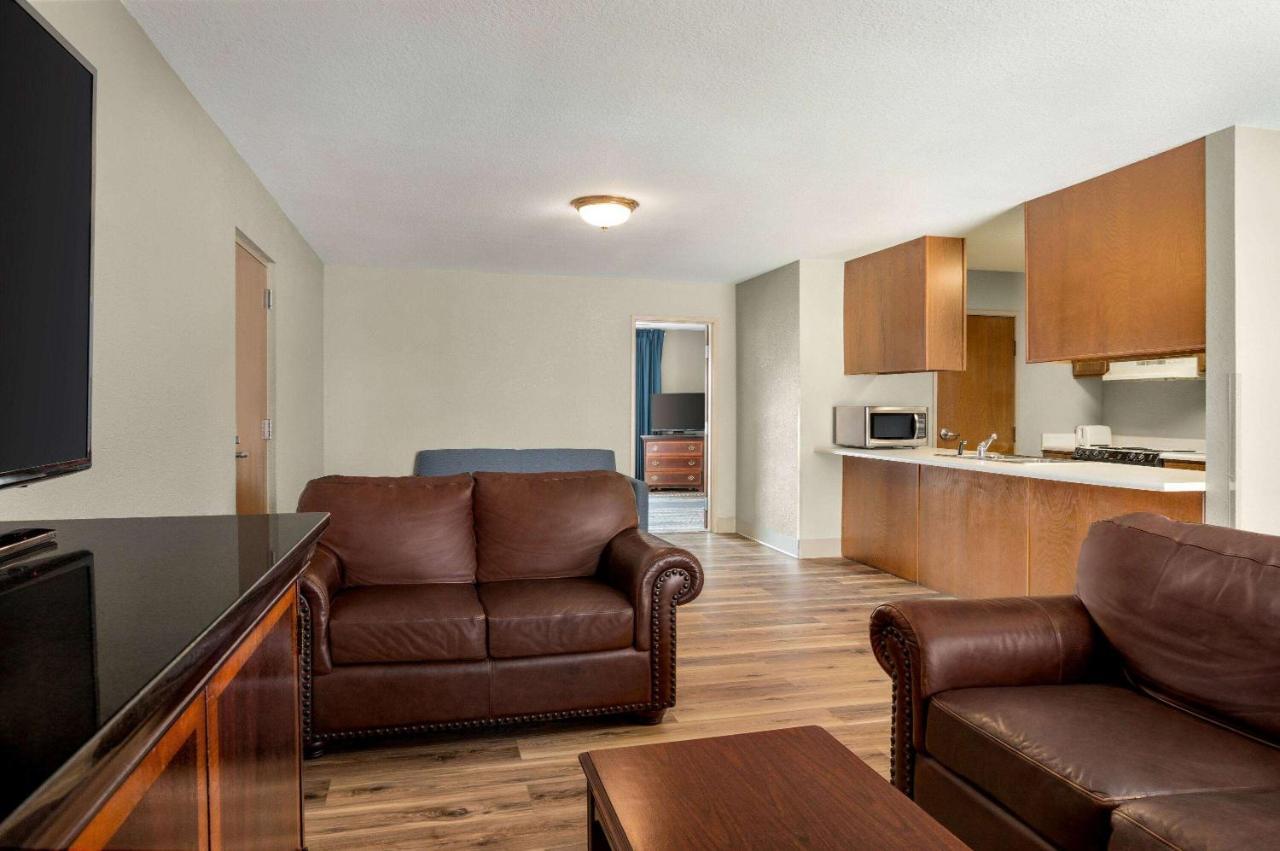 Americinn By Wyndham Branson & Conference Center Bagian luar foto