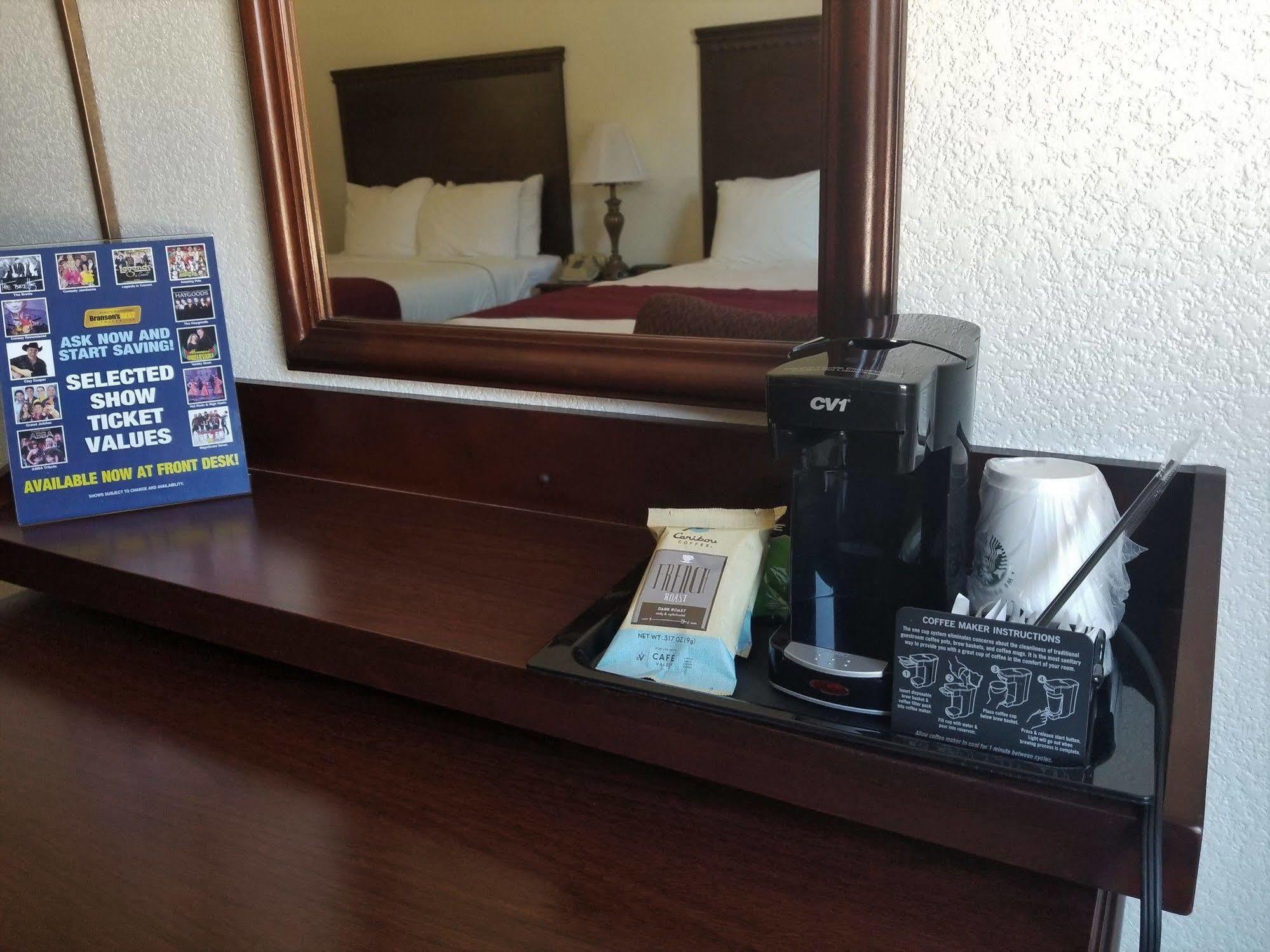 Americinn By Wyndham Branson & Conference Center Bagian luar foto