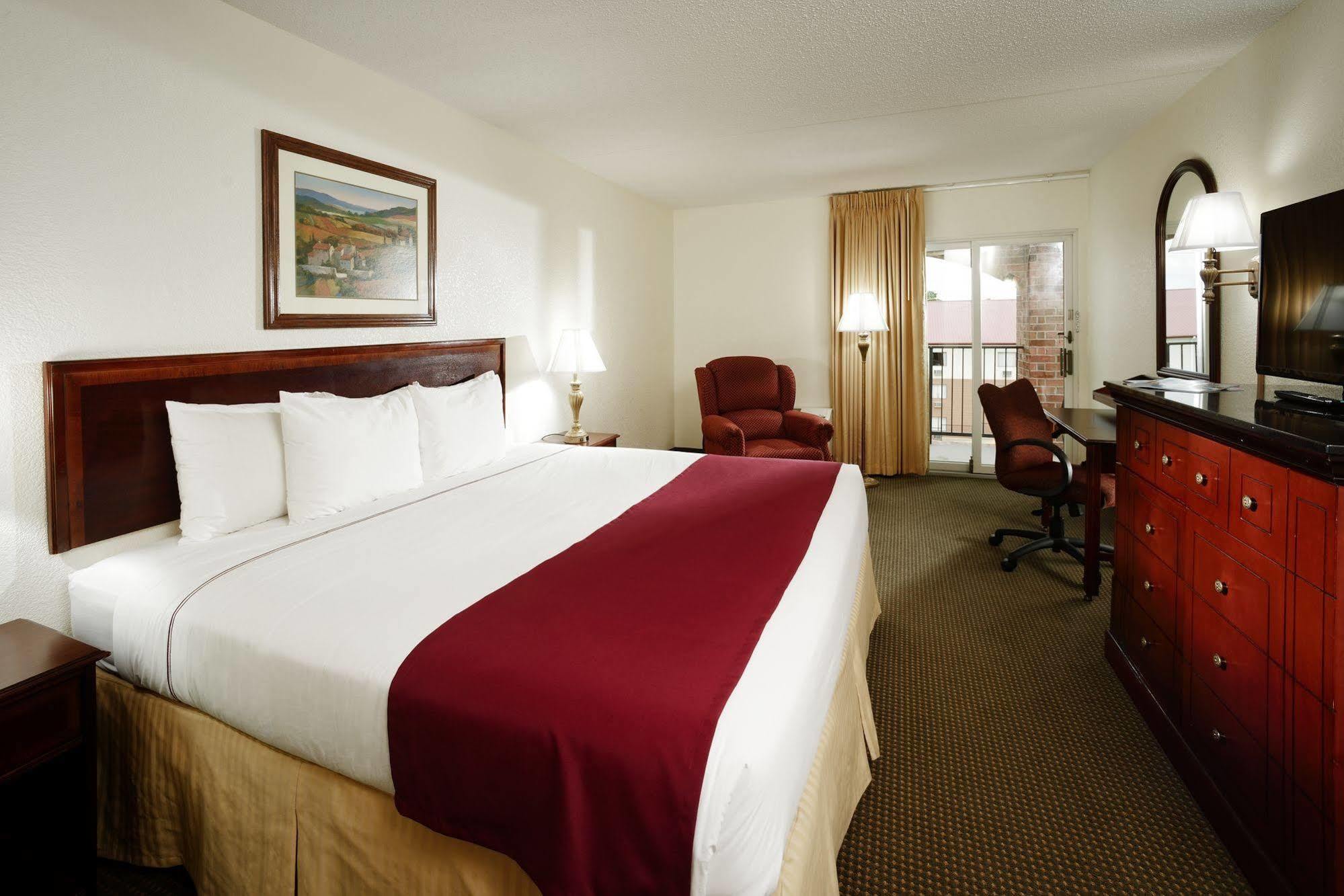 Americinn By Wyndham Branson & Conference Center Bagian luar foto
